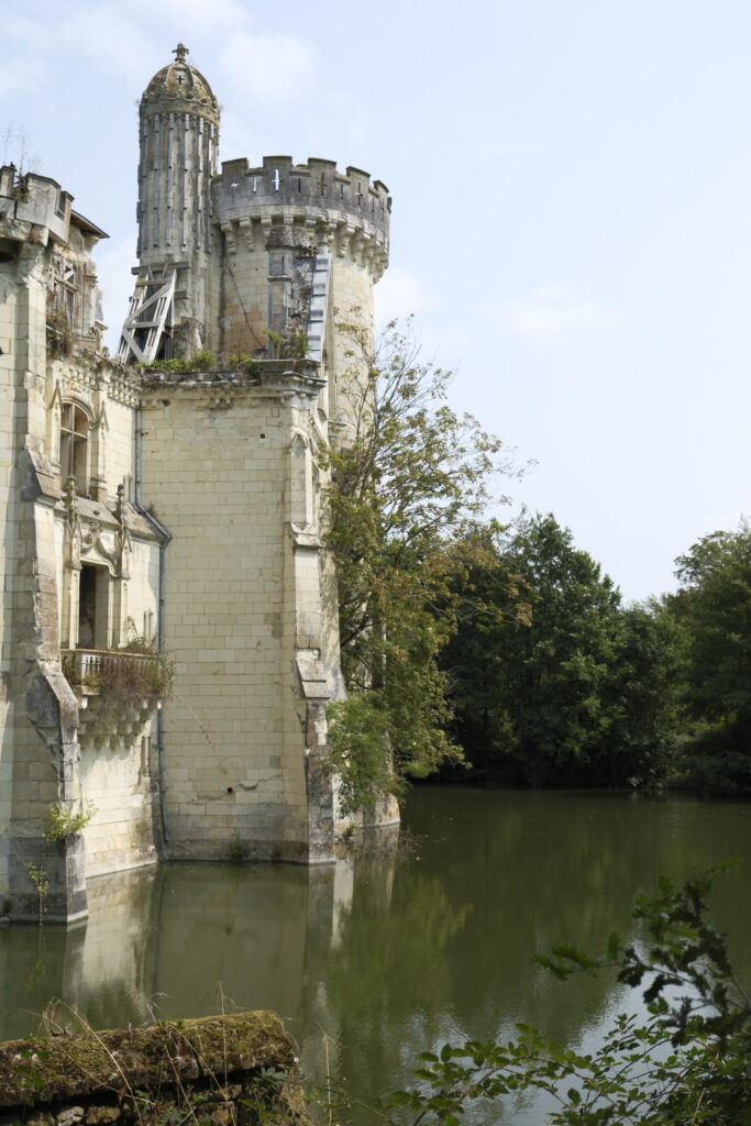 De Saumur au château de la Mothe-Chandeniers : châteaux, pierres et mystères en Val de Loire 15 DSF0804